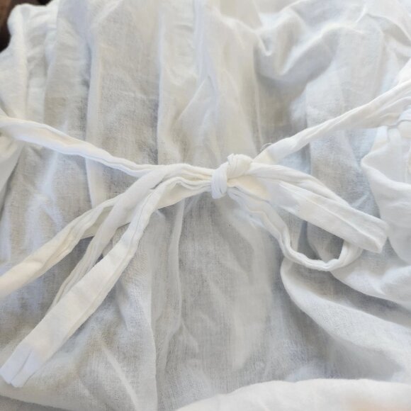 Boston Proper Women's Size 4 Embroidered Tunic Top Tie Back White Boho - Picture 8 of 8